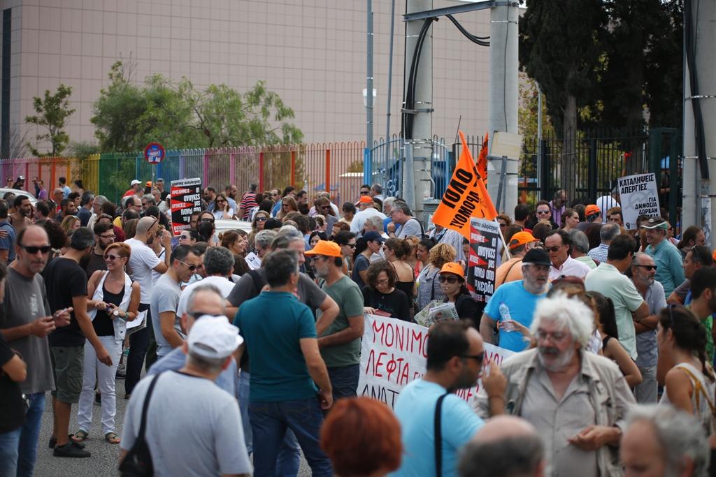 Στους δρόμους εκπαιδευτικοί, γονείς και μαθητές-Στις 12 στα Προπύλαια - Media