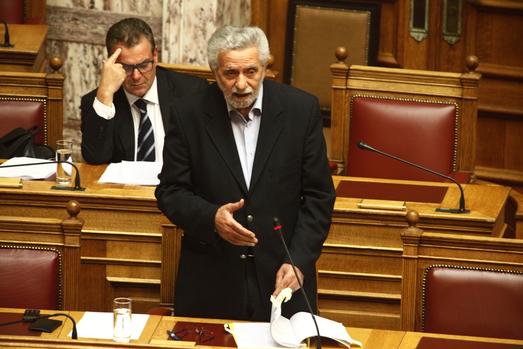 Θ. Δρίτσας: Ζητήσαμε επιβατηγά, οχηματαγωγά, για να καλύψουν τις ανάγκες των προσφύγων - Media