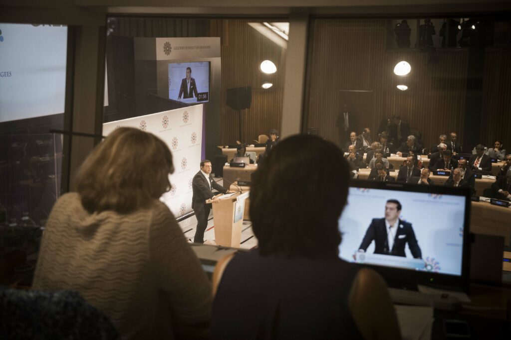 Τσίπρας στο Reuters: Μέχρι το τέλος του έτους λύση στο θέμα του χρέους - Μερική επιστροφή στις αγορές το 2017 - Media