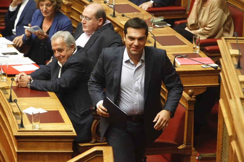 Αλλάζει τερέν ο Τσίπρας για τη μάχη της διαπλοκής - Media