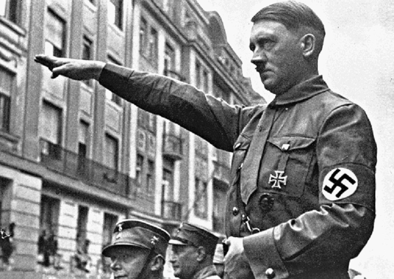 Διχασμένη η Γερμανία από μια έκθεση για τον Χίτλερ, 70 χρόνια μετά την δειλή αυτοκτονία του  - Media