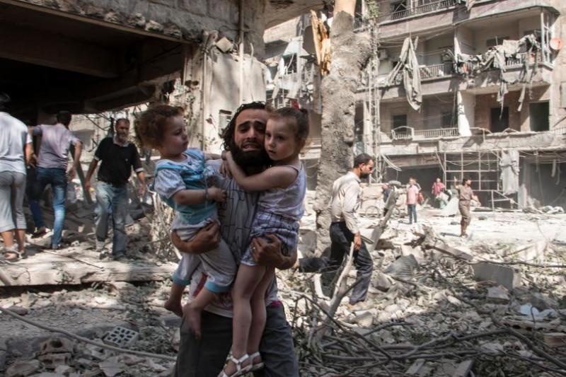 Δημοσιογράφος από το Χαλέπι μιλά στο BBC την ώρα που πέφτουν βόμβες - «Δεν έχω που να πάω» (Video) - Media