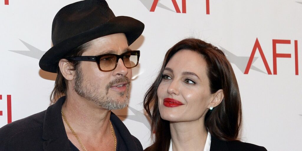 LAT: Δείτε τα έγγραφα του διαζυγίου Τζολί-Πιτ (PdF) - Media