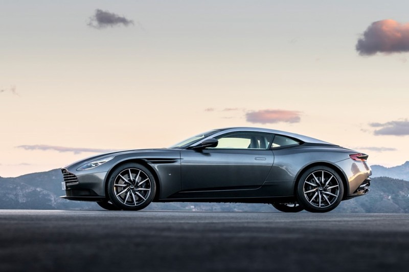 Η Aston Martin απευθύνεται πλέον και σε… μωρά (Photos) - Media
