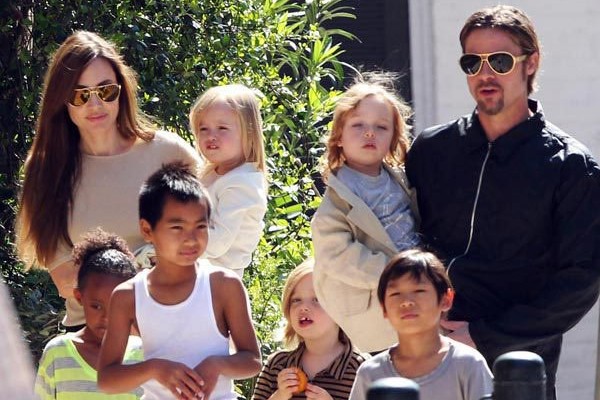 Σε θέσεις μάχης Brad Pitt και Angelina Jolie για την κηδεμονία των παιδιών - Media