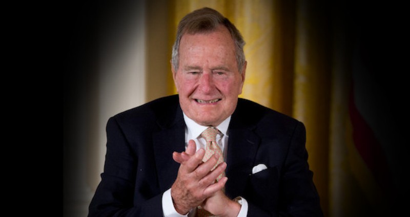 Πληθαίνουν οι καταγγελίες για τον Μπους: «Μου έπιανε τα οπίσθια όταν ήμουν 16» - Media