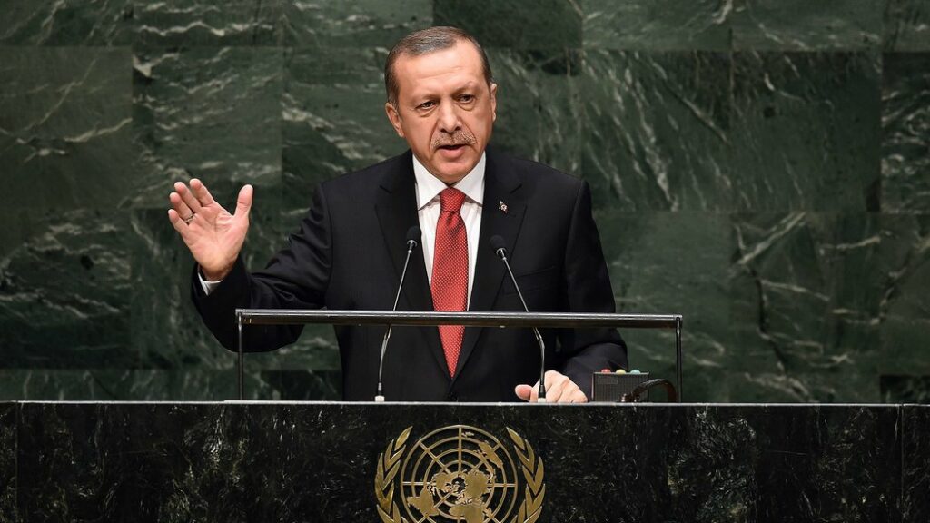 Ο Ερντογάν κατηγορεί τις ΗΠΑ ότι εξοπλίζουν τους Κούρδους - Media