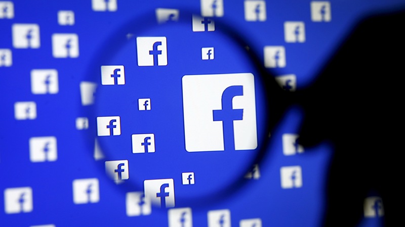 Πώς να μάθετε τι ξέρει το Facebook για εσάς - Media