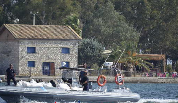 Παράτησαν σε φουσκωτό στον Εύηνο περισσότερα από 900 κιλά χασίς - Media