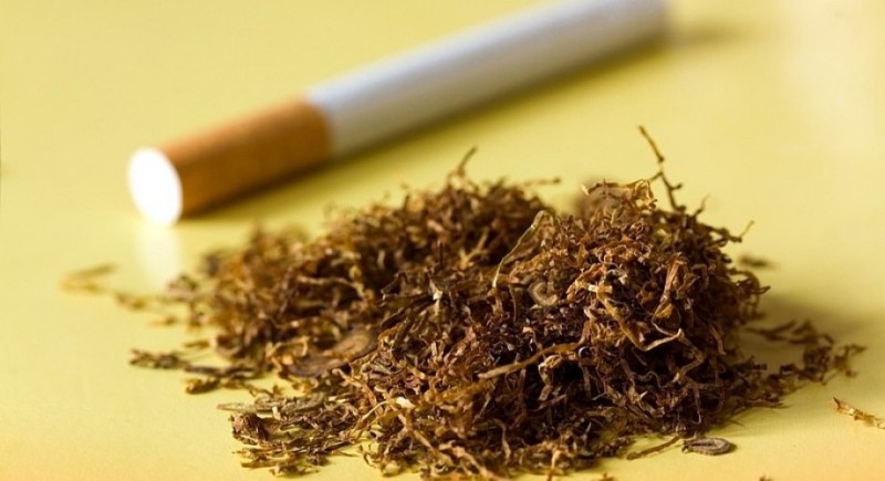 Οι Ρώσοι καπνίζουν... ελληνικά - Media