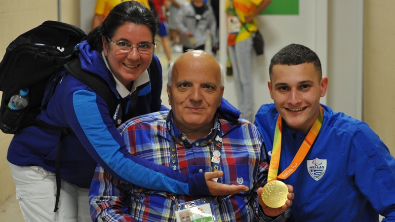 Μεγαλείο ψυχής: Χρυσός - με Παραολυμπιακό ρεκόρ - ο 17χρονος Δημοσθένης Μιχαλεντζάκης - Media