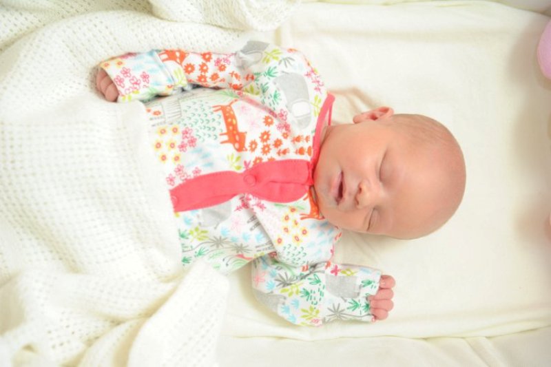 Χτύπησε νεογέννητο στο κεφάλι νομίζοντας πως… είναι κούκλα - Media