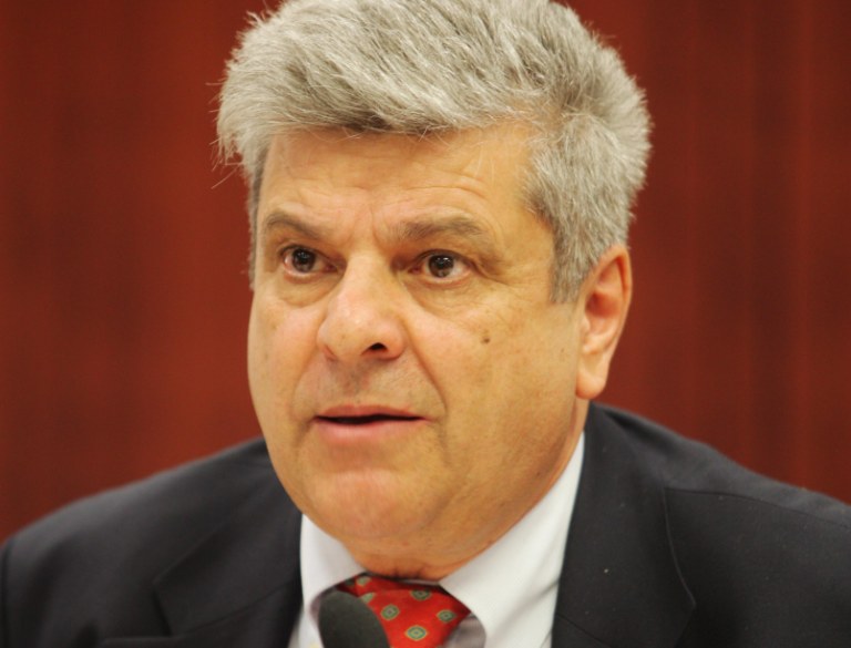 Μπασκόζος: Αβάσιμοι οι φόβοι για προβλήματα υγείας των προσφυγόπουλων - Media