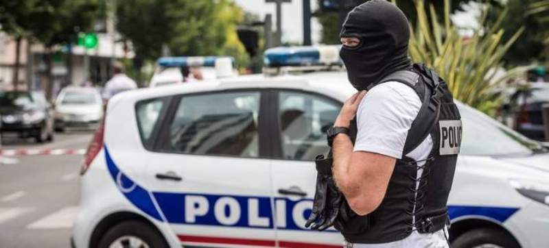 Συνελήφθησαν για τρομοκρατία δύο νεαρά κορίτσια στη Νίκαια  - Media