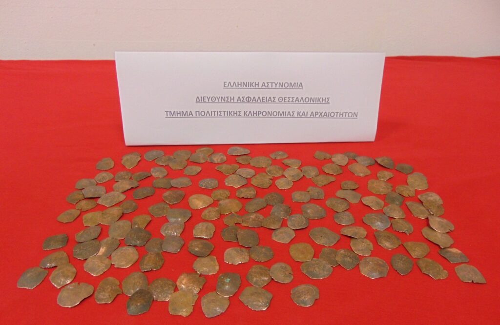Μετέωρα: Χειροπέδες σε ηλικιωμένο για 130 αρχαία νομίσματα - Media