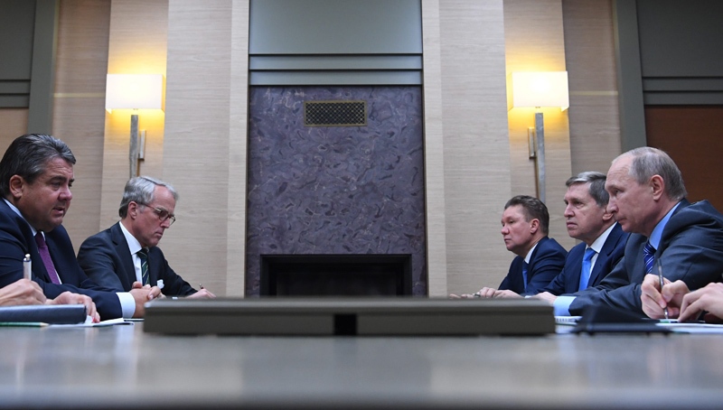 Ο Πούτιν θέλει στη Συρία τους Αμερικανούς ως "φρουρούς" σε αυτοκινητοπομπές ανθρωπιστικής βοήθειας - Media