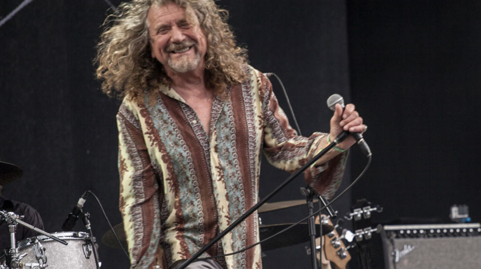 Ο θρύλος των Led Zeppelin, Ρόμπερτ Πλαντ, ανεβαίνει στη σκηνή για τους πρόσφυγες - Media