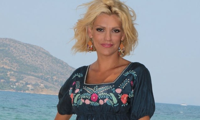 H Σάσα Σταμάτη μιλά για την σύλληψη της: Δεν έβρισα, τιμώ τη δουλειά των αστυνομικών - Media