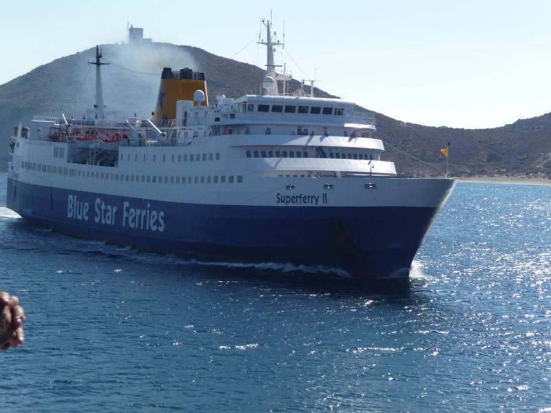 Πρόσκρουση του «Super Ferry ΙΙ» στο λιμάνι της Άνδρου - Media