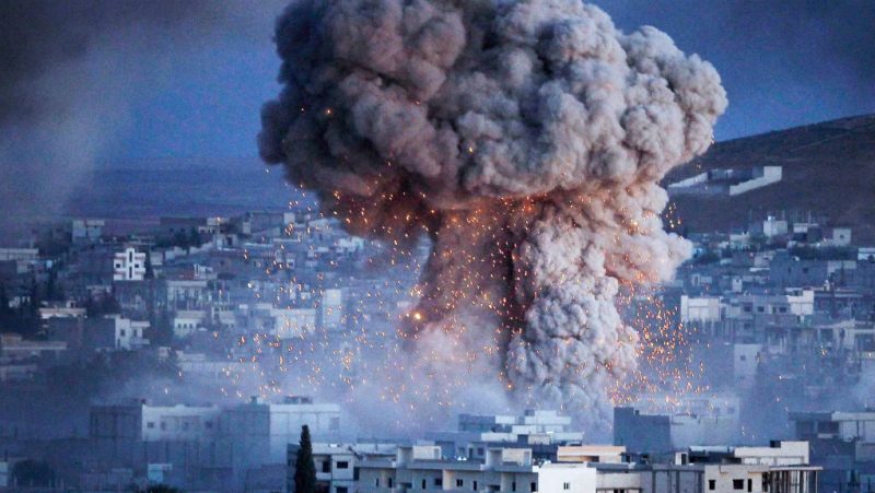 Συρία: Νέα αεροπορικά σφυροκοπήματα  στις συνοικίες που ελέγχουν οι αντάρτες - Media