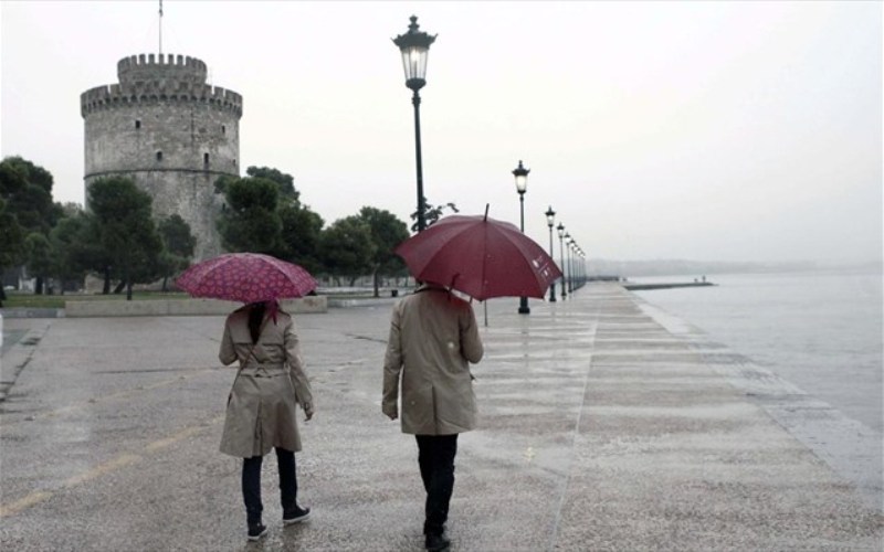 Έκπληξη για την ποσότητα νερού που έπεσε στη Θεσσαλονίκη – Τι δηλώνει καθηγητής Μετεωρολογίας  - Media