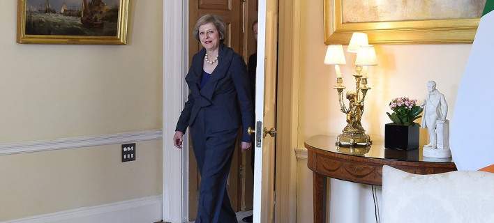 Θέλετε να δειπνήσετε με την πρωθυπουργό της Βρετανίας; - Με 3.750 ευρώ μπορείτε! - Media