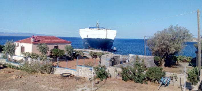 Στην... Λακωνία βγήκε τουρκικό καράβι (Photos) - Media