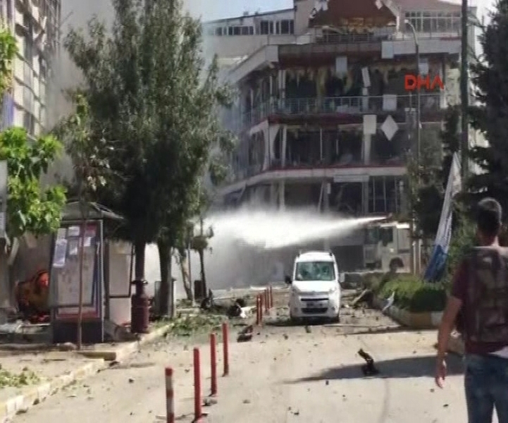 Πενήντα τραυματίες από ισχυρή έκρηξη στην πόλη Βαν της Τουρκίας (Video) - Media