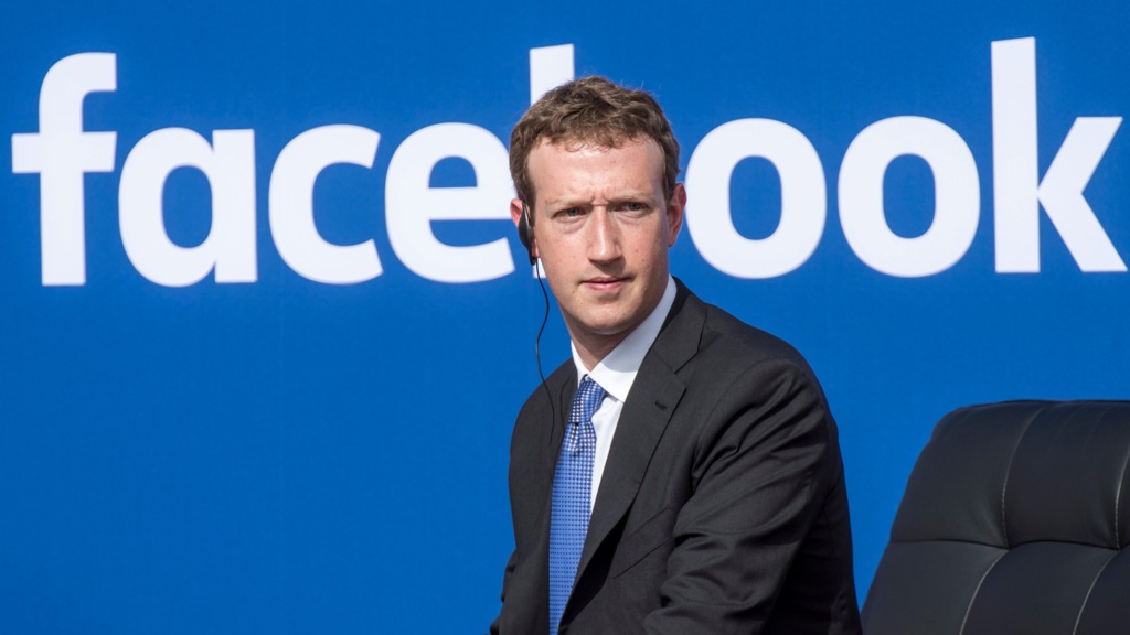 Aftenposten κατά Ζούκερμπεργκ: Κάνει αλόγιστη «κατάχρηση της εξουσίας του» στο Facebook - Media
