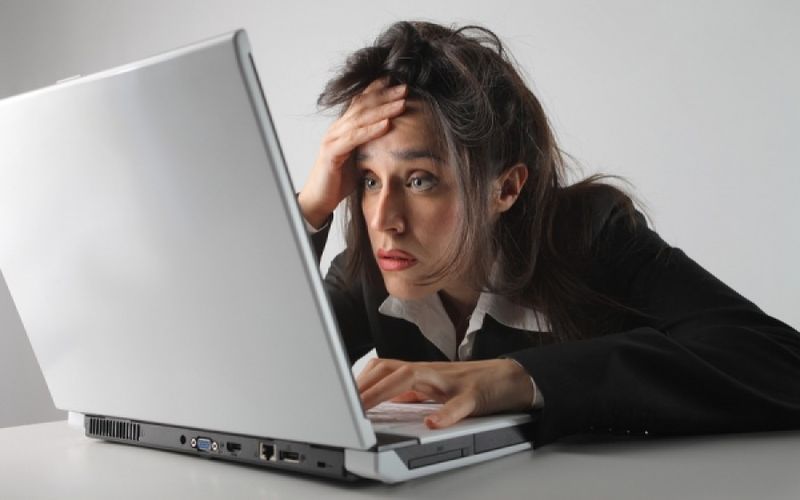 Πως θα καταλάβετε μέσα σε ένα λεπτό αν σας λείπει ύπνος (Video) - Media