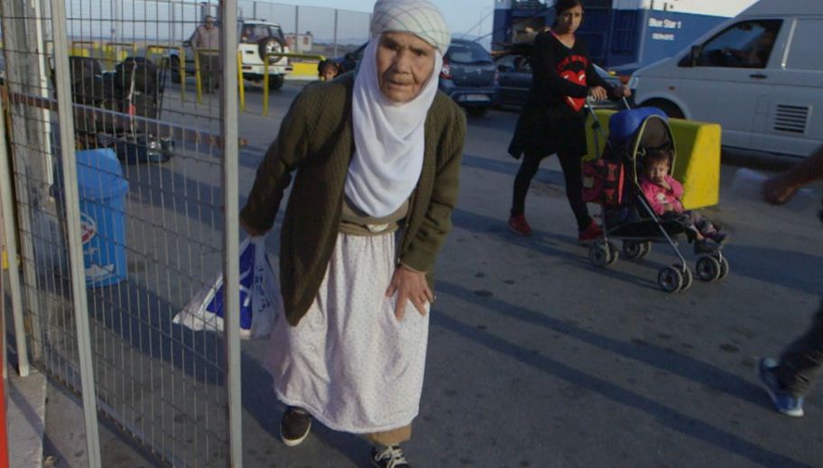 Απίστευτη ιστορία: Σύρια πρόσφυγας 115 ετών στη Μόρια (Video) - Media