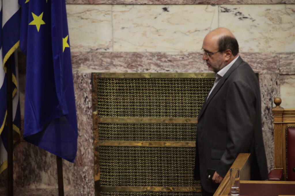 Αλεξιάδης: Δεν μπορεί να προστατεύονται οφειλέτες με πρώτη κατοικία αξίας 5 εκατ. ευρώ   - Media