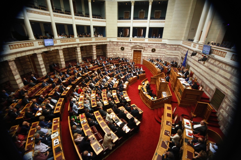 Κυβέρνηση: «Κρύβεται ο Μητσοτάκης» - ΝΔ: Να δοθούν απαντήσεις για τη «λίστα Τσίπρα»  - Media