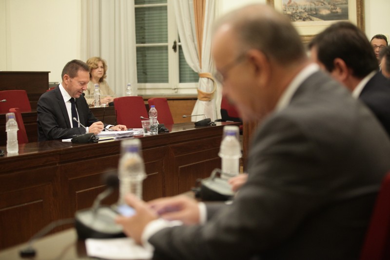 Νομοθετική ρύθμιση για τα κόκκινα δάνεια προανήγγειλε ο Στουρνάρας - Media