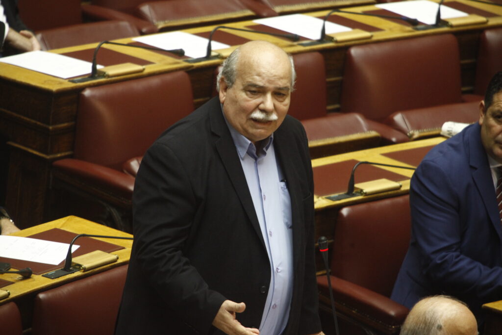 Απορρίφθηκε ομόφωνα το αίτημα άρσης της ασυλίας του Νίκου Βούτση - Media