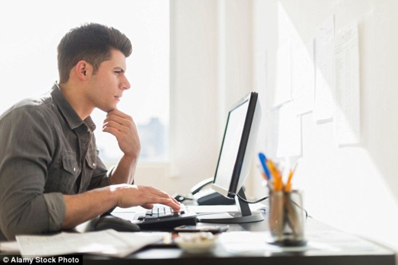 Οι ερωτήσεις των Ευρωπαίων στη Google για τη Μ. Βρετανία: Γιατί οι Βρετανοί είναι τόσο χαζοί; - Media