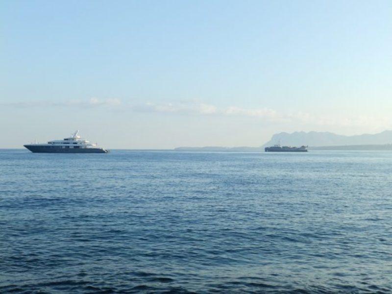 Υπερπολυτελείς θαλαμηγοί με ελικόπτερα στο λιμάνι Χανίων (Photos) - Media