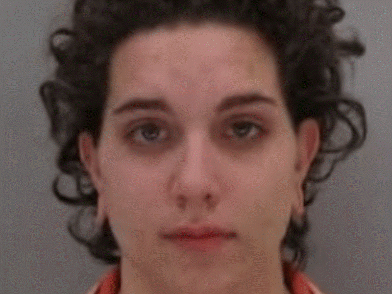 Σκότωσε τον πατέρα της και χρησιμοποίησε τα χρήματά του για πάρτι και ναρκωτικά! - Media