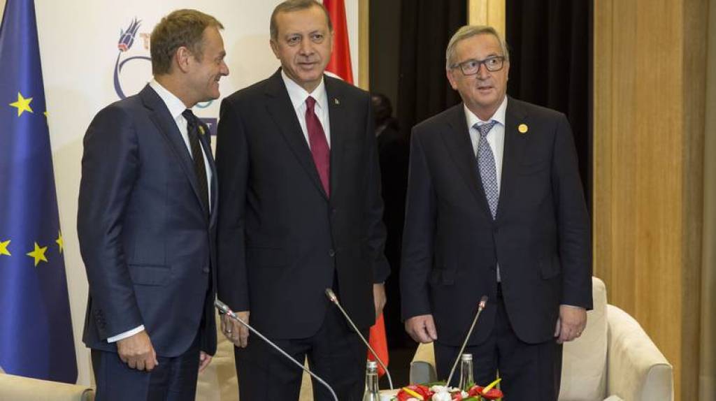Ερντογάν: Η ΕΕ απέτυχε να εκπληρώσει τους όρους της συμφωνίας για το προσφυγικό - Media