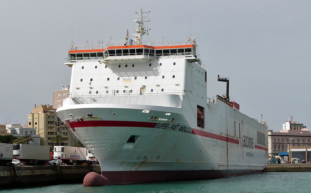 Πάτρα: Τον συνέθλιψε φορτηγό που προσπαθούσε να προσδέσει σε γκαράζ πλοίου - Media