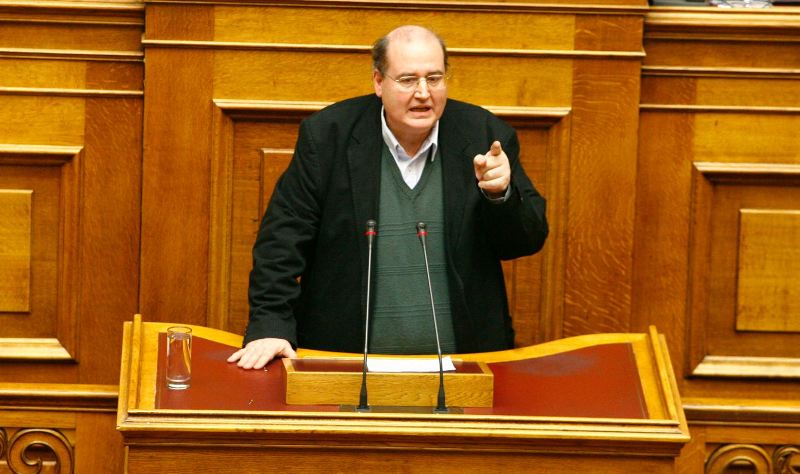 O Φίλης έσπασε την «εκεχειρία» με την Εκκλησία - Μίλησε για εκκρεμότητες  - Media