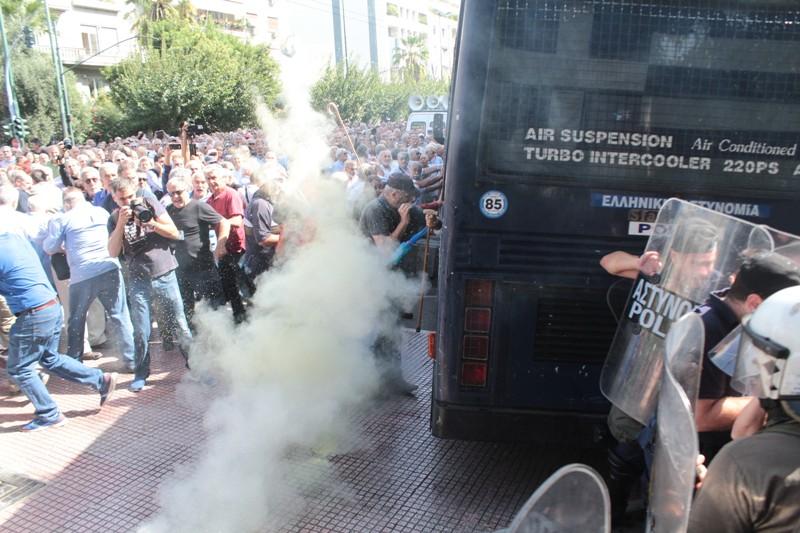 Αστυνομικός των ΜΑΤ εξηγεί: Γι