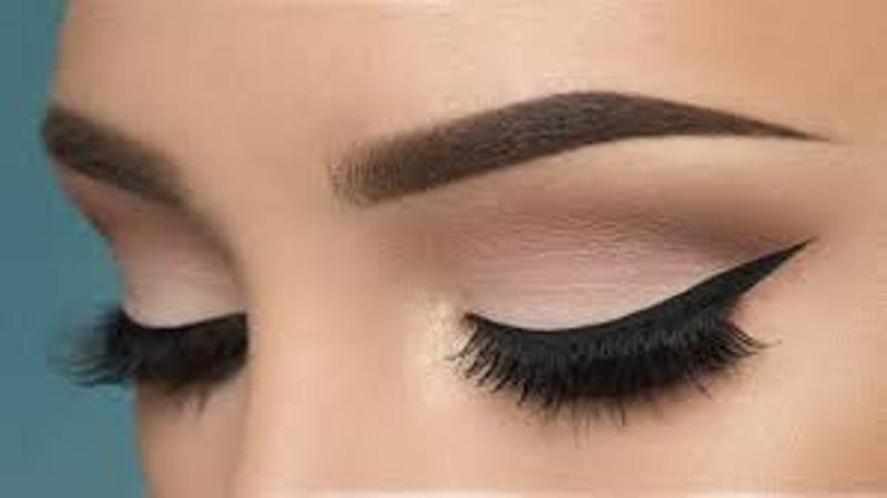 Κοιμάσαι με μέικ απ; - Δες τι συμβαίνει στο πρόσωπό σου κάθε φορά που κάνεις αυτό το λάθος! - Media