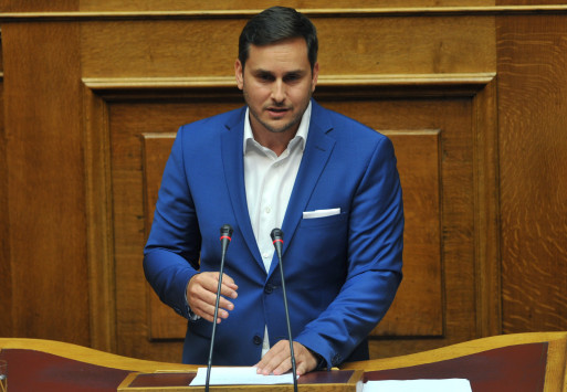 Μάριος Γεωργιάδης και Άντζελα Δημητρίου έβγαλαν selfie - Το σχόλιο του βουλευτή της Ένωσης Κεντρώων (Photo) - Media
