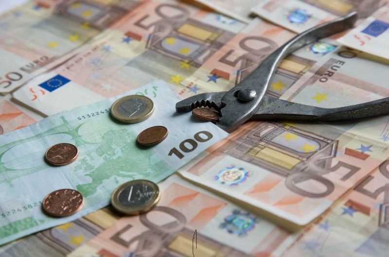 Στα 405,5 ευρώ ο μηνιαίος μισθός από μερική απασχόληση - Media