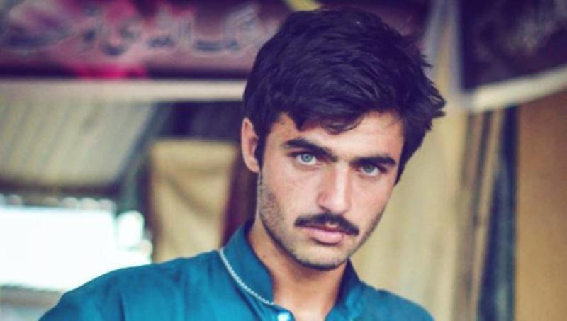 Πακιστάν: Τα social media τον έκαναν μοντέλο - Ήταν πωλητής τσαγιού - Media