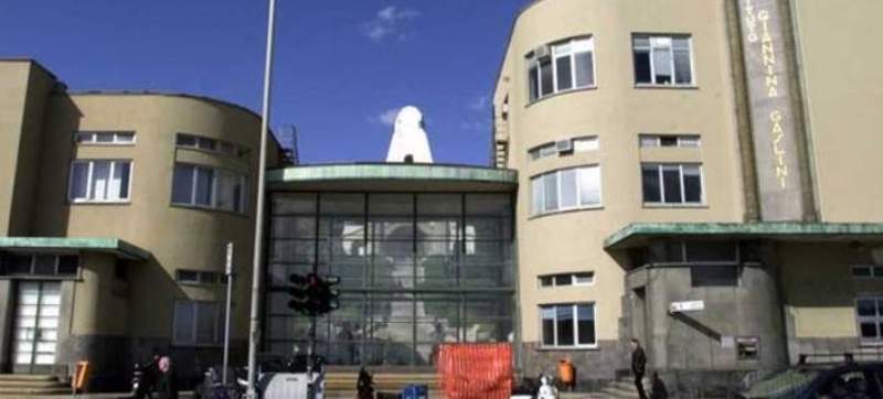 Δώρισε 800.000 ευρώ σε νοσοκομείο που θεράπευσε τον εγγονό του από τον καρκίνο - Media