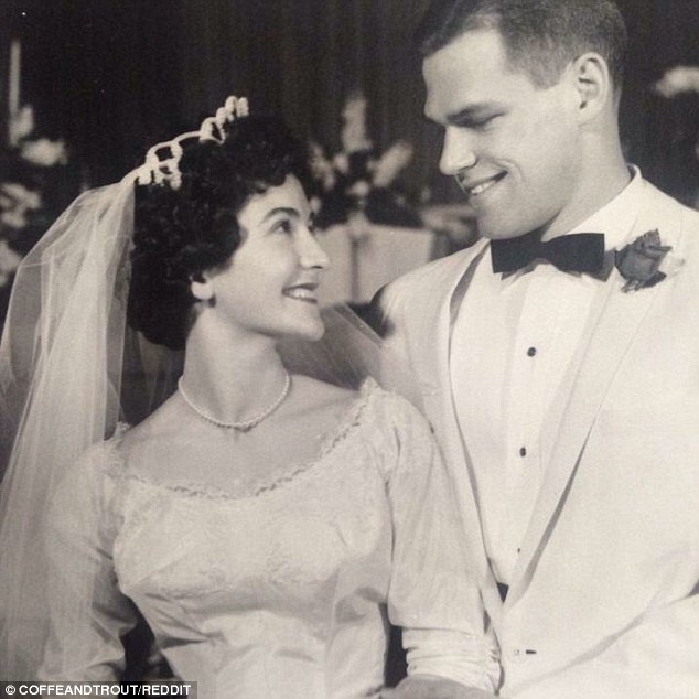 Ο Ματ Ντέιμον είναι… αθάνατος - Η φωτογραφία του γάμου του το 1961 - Media