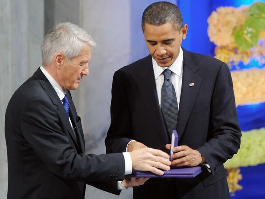 Ο Ομπάμα βομβάρδισε 7 χώρες σε έξι χρόνια - Ούτε ο ίδιος δεν έχει καταλάβει γιατί βραβεύθηκε με το Νόμπελ Ειρήνης - Media