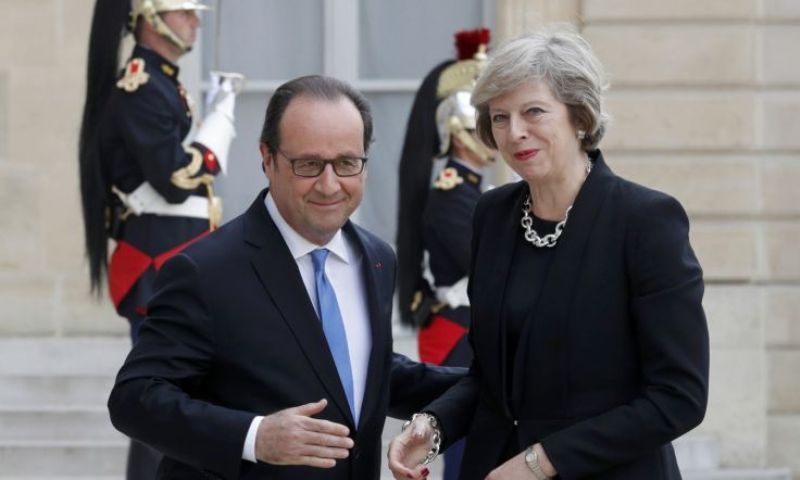 Τελεσίγραφο Ολάντ σε Μέι για τα ασυνόδευτα προσφυγόπουλα του Καλαί - Media